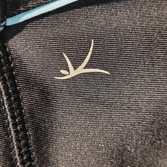 DANKSIN WOMEN'S FITTED BLACK ANKLE LENGTH WORK OUT PANTS. LARGE - Picture 3 of 5